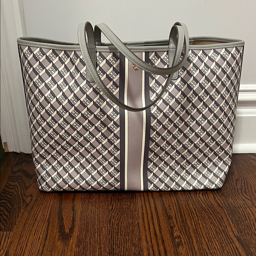 Tory Burch Black and Cream Patterned Tote